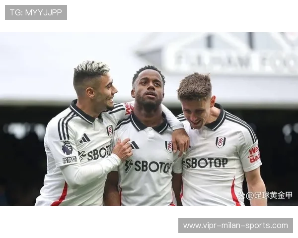 富勒姆前场配合顺畅，佩雷拉远射极具质量